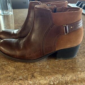 Clarks Brown Leather Ankle Boots Size 8 Comfort Boots